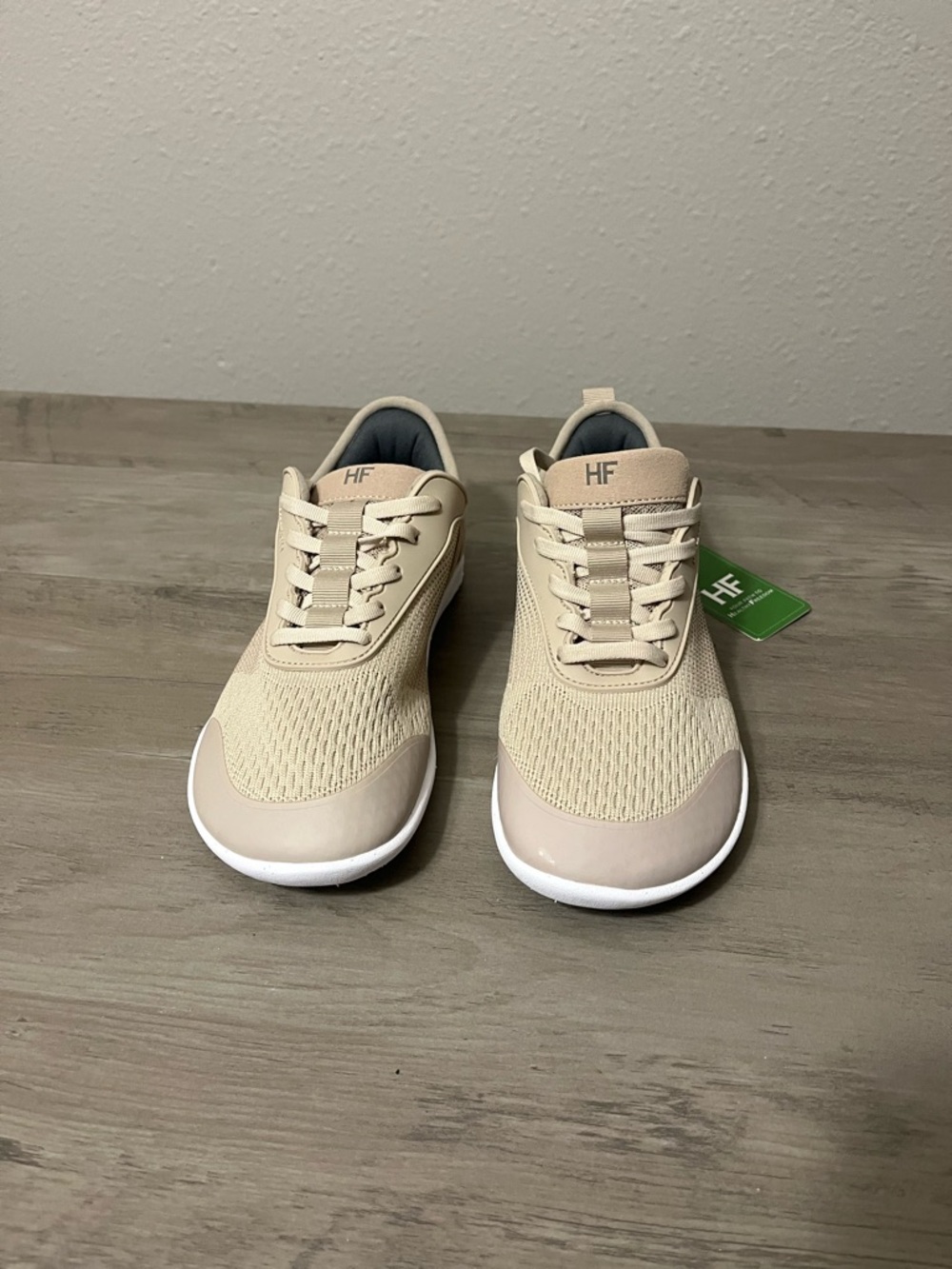 NWT Hike Footwear Healthy Freedom Lightweight Sneakers